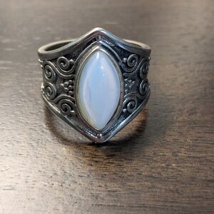 Elegant Silver and White Women's Ring